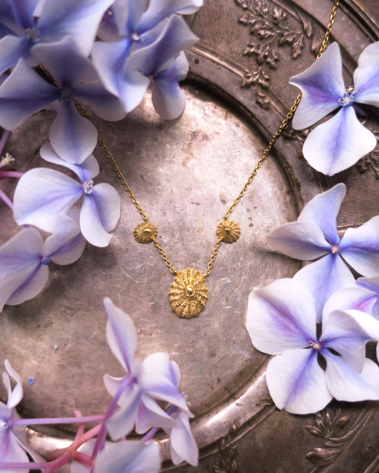 « Cellana » necklace/ gold