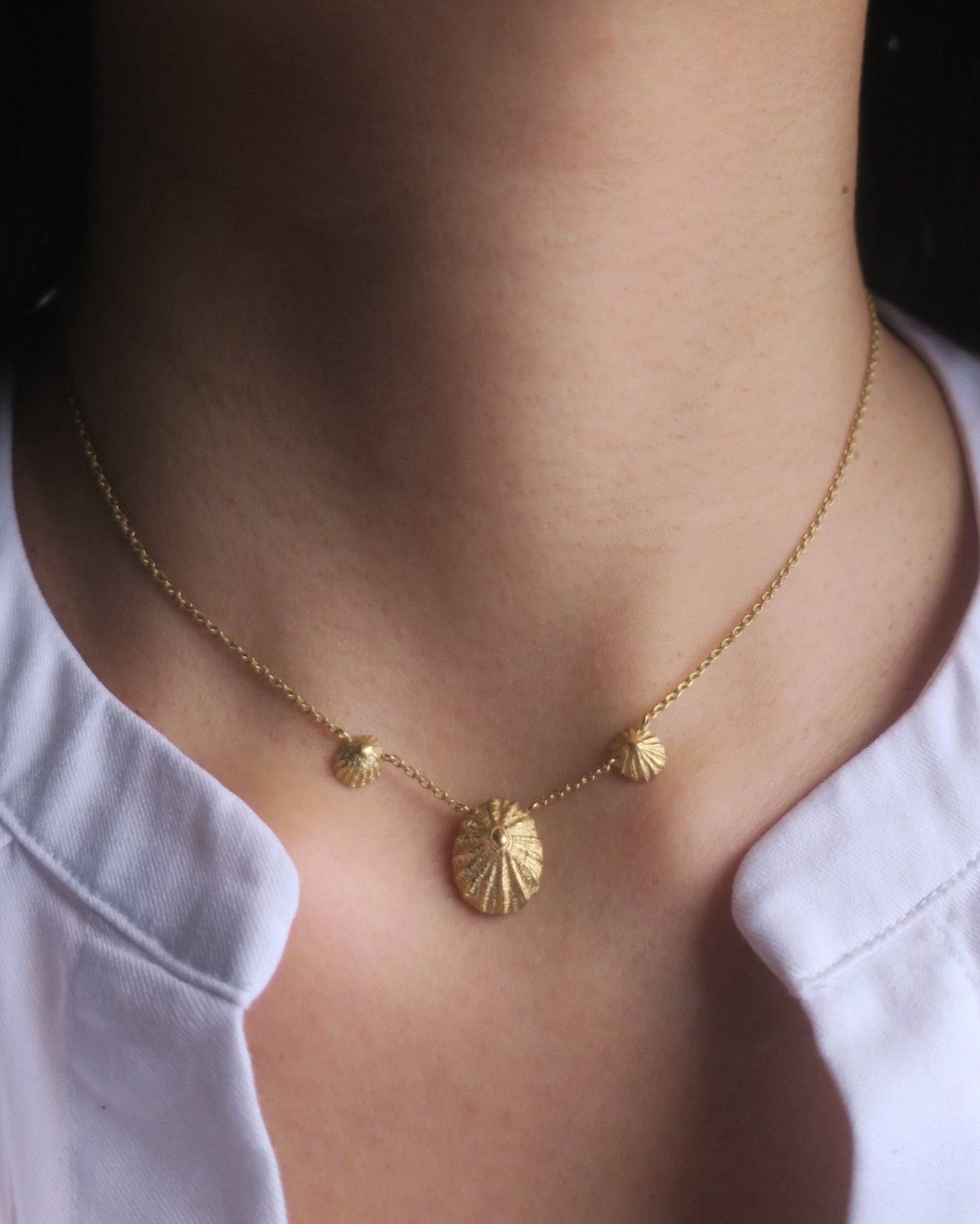 « Cellana » necklace/ gold