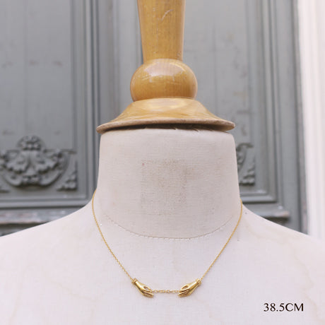 "Les mains" necklace/ gold