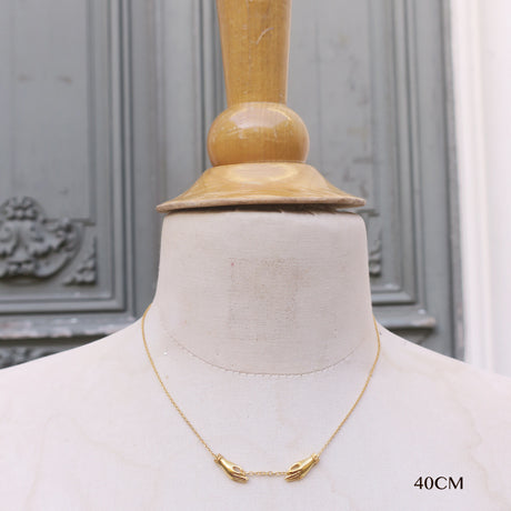 "Les mains" necklace/ gold